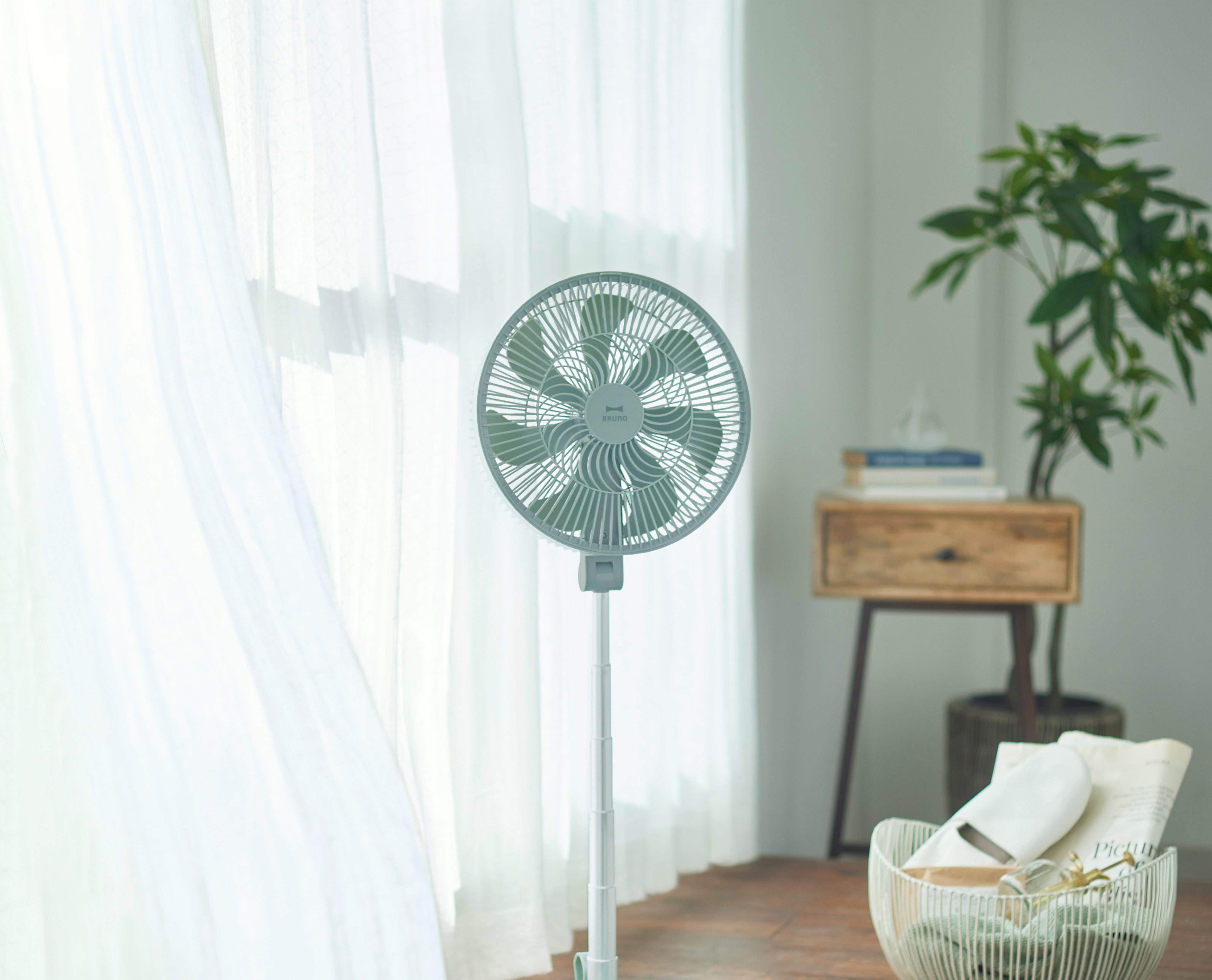 エアコンと扇風機の効果的な併用方法｜電気代節約法＆おすすめアイテム2選
